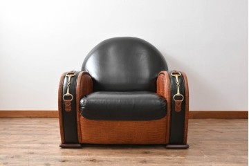 中古　イタリア　Formitalia(フォルミタリア)　PAOLO GUCCI(パオロ　グッチ)　本革(レザー)　斬新なデザインで存在感抜群の1人掛けソファ　(R-074515)