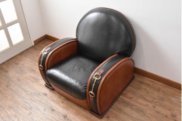 中古　イタリア　Formitalia(フォルミタリア)　PAOLO GUCCI(パオロ　グッチ)　本革(レザー)　斬新なデザインで存在感抜群の1人掛けソファ　(R-074515)