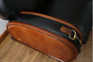 中古　イタリア　Formitalia(フォルミタリア)　PAOLO GUCCI(パオロ　グッチ)　本革(レザー)　斬新なデザインで存在感抜群の1人掛けソファ(アームソファ、一人掛け、1Pソファ)(R-074516)