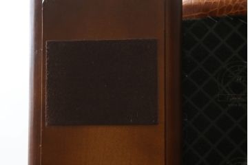 中古　イタリア　Formitalia(フォルミタリア)　PAOLO GUCCI(パオロ　グッチ)　本革(レザー)　斬新なデザインで存在感抜群の1人掛けソファ(アームソファ、一人掛け、1Pソファ)(R-074516)
