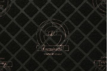 中古　イタリア　Formitalia(フォルミタリア)　PAOLO GUCCI(パオロ　グッチ)　本革(レザー)　斬新なデザインで存在感抜群の1人掛けソファ(アームソファ、一人掛け、1Pソファ)(R-074516)