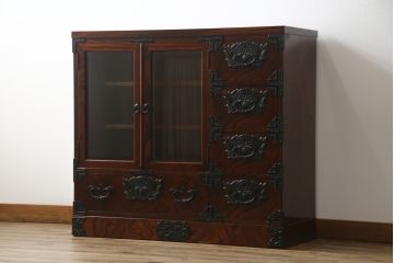 中古　美品　岩谷堂箪笥　品の良い金具が魅力のサイドボード(サイドキャビネット、引き出し、収納棚、戸棚、飾り棚、収納タンス)(R-074518)