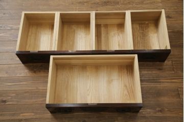 中古　美品　岩谷堂箪笥　品の良い金具が魅力のサイドボード(サイドキャビネット、引き出し、収納棚、戸棚、飾り棚、収納タンス)(R-074518)