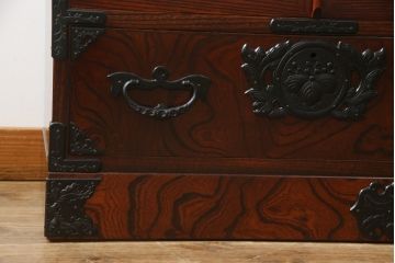 中古　美品　岩谷堂箪笥　品の良い金具が魅力のサイドボード(サイドキャビネット、引き出し、収納棚、戸棚、飾り棚、収納タンス)(R-074518)