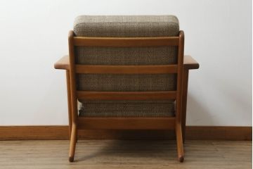 北欧ビンテージ　デンマークビンテージ　GETAMA(ゲタマ)　Hans J Wegner(ハンス・J・ウェグナー)　GE290　くつろぎの空間を演出するイージーチェア(椅子、イス、アームチェア、1P、一人掛けソファ、1人掛けソファ、ヴィンテージ)(R-074519)