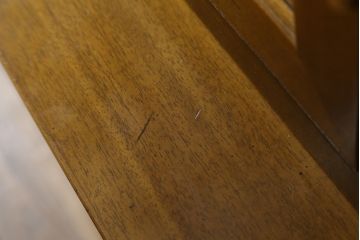 中古　カリモク家具(karimoku)　domani(ドマーニ)　Morganton(モーガントン)　ライトコニャック色　ディスプレイ什器におすすめ! 照明付きのガラスキャビネット(ガラスケース、飾り棚、陳列棚)(R-074521)