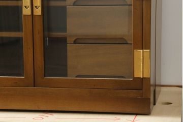 中古　カリモク家具(karimoku)　domani(ドマーニ)　Morganton(モーガントン)　シンプルなデザインが魅力的なキャビネット(飾り棚、陳列棚、収納棚、食器棚、テレビ台、 テレビボード)(R-074522)