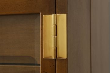 中古　カリモク家具(karimoku)　domani(ドマーニ)　Morganton(モーガントン)　シンプルなデザインが魅力的なキャビネット(飾り棚、陳列棚、収納棚、食器棚、テレビ台、 テレビボード)(R-074522)