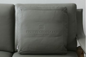 中古　短期使用2ヶ月　美品　KELVIN GIORMANI (ケルビンジョルマーニ)　Luxury Sofas　本革　シンプルでモダンなデザインが魅力的なクッション付き3人掛けソファ(レザー、3人掛けソファ、三人掛け、3P)(定価約40万円)(R-074529)
