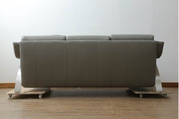 中古　短期使用2ヶ月　美品　KELVIN GIORMANI (ケルビンジョルマーニ)　Luxury Sofas　本革　シンプルでモダンなデザインが魅力的なクッション付き3人掛けソファ(レザー、3人掛けソファ、三人掛け、3P)(定価約40万円)(R-074529)