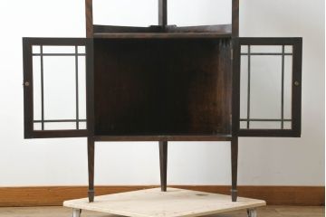 和製アンティーク　上手物!!　ナラ材　落ち着いた色味が印象的な古い洋館のコーナーキャビネット(飾り棚、収納棚、戸棚)(R-074530)