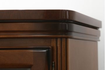 中古　美品!!　maruni(マルニ木工)　高級ライン ブリタニアシリーズ　サイドボード135　上品な佇まいが美しいサイドボード(サイドキャビネット、収納棚、戸棚、飾り棚、引き出し)(定価約100万円)(R-074535)