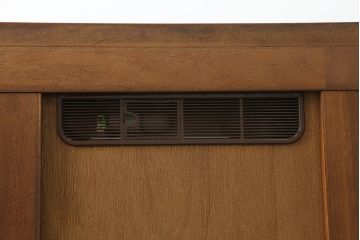 中古　美品!!　maruni(マルニ木工)　高級ライン ブリタニアシリーズ　サイドボード135　上品な佇まいが美しいサイドボード(サイドキャビネット、収納棚、戸棚、飾り棚、引き出し)(定価約100万円)(R-074535)