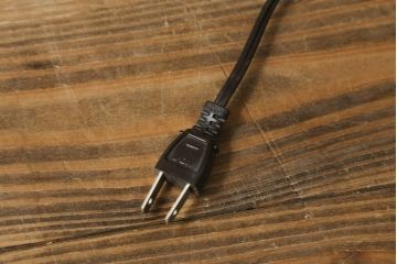 中古　美品!!　maruni(マルニ木工)　高級ライン ブリタニアシリーズ　サイドボード135　上品な佇まいが美しいサイドボード(サイドキャビネット、収納棚、戸棚、飾り棚、引き出し)(定価約100万円)(R-074535)