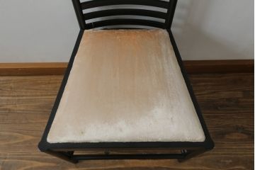 中古　展示品　美品　Cassina(カッシーナ)　292　HILL HOUSE,1(ヒルハウス1)　CHARLES RENNIE MACKINTOSH(チャールズ・レニー・マッキントッシュ)　スタイリッシュでモダンなデザインが格好良いラダーバックチェア(椅子、イス、ダイニングチェア)(定価約47万3千円)(R-074544)