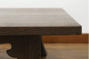和製ビンテージ　民芸家具　高級杉材　木の風合いが楽しめる浮造り仕上げの座卓(ローテーブル、センターテーブル、リビングテーブル、ヴィンテージ)(R-074549)