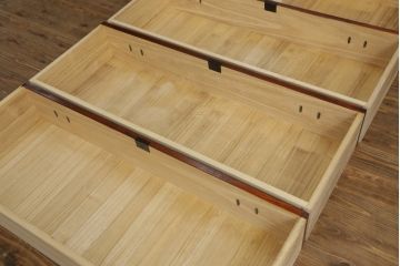 中古　美品　仙台民芸箪笥(仙台箪笥)　落ち着いた色味と美しい杢目が目を惹く漆塗りの衣装箪笥(引き出し、チェスト、和たんす、収納箪笥)(R-074554)