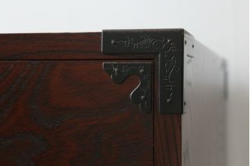 中古　美品　仙台民芸箪笥(仙台箪笥)　落ち着いた色味と美しい杢目が目を惹く漆塗りの衣装箪笥(引き出し、チェスト、和たんす、収納箪笥)(R-074554)