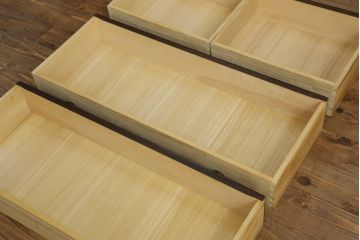 中古　美品　北海道民芸家具　落ち着いた佇まいで空間を引き立てるローチェスト(ローボード、テレビボード、テレビ台、ベンチチェスト、引き出し)(R-074557)