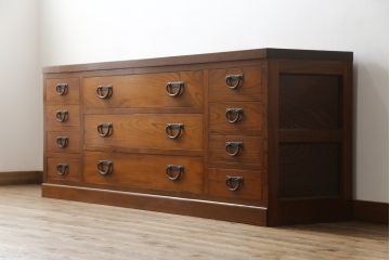 中古　美品　高級品!!　天板タモ材　本体欅(ケヤキ)材　和モダンスタイルのお部屋におすすめな漆塗りローチェスト(和箪笥、収納タンス、ローボード、テレビボード、テレビ台、引き出し、リビングボード)(定価推定約80万円)(R-074558)