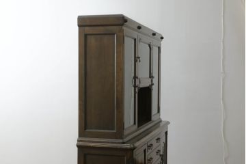 和製アンティーク　上手物!!　樺(カバ)材　古い洋館で使われていた美しい彫刻入りキャビネット(食器棚、戸棚、収納棚、飾り棚、ブックケース、本箱)(R-074559)