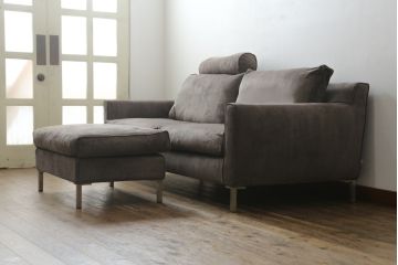 中古　2020年購入　ACTUS(アクタス)取扱い　eilersen(アイラーセン) GROUP-E MELLOW(メロー)　ストリームラインソファ(STREAMLINE SOFA)　シンプルモダンな佇まいが魅力のヘッドレスト付き2人掛けソファとオットマンのセット(二人掛け、2P、フットスツール、北欧)(定価約68万円)(R-074560)
