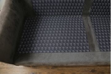 中古　2020年購入　ACTUS(アクタス)取扱い　eilersen(アイラーセン) GROUP-E MELLOW(メロー)　ストリームラインソファ(STREAMLINE SOFA)　シンプルモダンな佇まいが魅力のヘッドレスト付き2人掛けソファとオットマンのセット(二人掛け、2P、フットスツール、北欧)(定価約68万円)(R-074560)