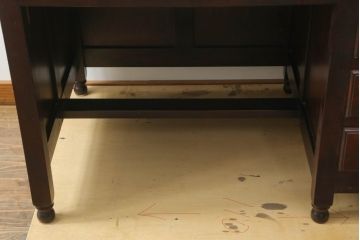 中古　九州日向民芸　カバ材　シンプルなデザインと落ち着いた木の色味が魅力の片袖机(ワークデスク、勉強机、在宅用、在宅ワーク用)(R-074561)