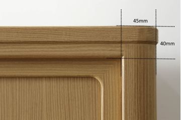 中古　美品!!　瀧上昭治作　伝統的工芸品　上手物　上品なデザインの飾り金具が魅力的な桐箪笥(胴丸、桐たんす、引き出し、着物箪笥、衣装箪笥、和タンス、整理タンス、収納たんす)(定価約180万円)(R-074562)