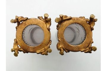 稀少　フランス　1880年〜1900年頃　オールドバカラ　Baccarat　ジャポニズム　花鳥文　金彩　台座付き　細やかな意匠が施されたエレガントな雰囲気溢れる花瓶2個セット(フルレッドクリスタルガラス、筒型、花器、花入れ、箱付き)(R-074575)