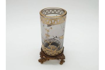 稀少　フランス　1880年〜1900年頃　オールドバカラ　Baccarat　ジャポニズム　花鳥文　金彩　台座付き　細やかな意匠が施されたエレガントな雰囲気溢れる花瓶2個セット(フルレッドクリスタルガラス、筒型、花器、花入れ、箱付き)(R-074575)