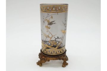 稀少　フランス　1880年〜1900年頃　オールドバカラ　Baccarat　ジャポニズム　花鳥文　金彩　台座付き　細やかな意匠が施されたエレガントな雰囲気溢れる花瓶2個セット(フルレッドクリスタルガラス、筒型、花器、花入れ、箱付き)(R-074575)