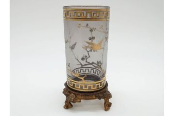 稀少　フランス　1880年〜1900年頃　オールドバカラ　Baccarat　ジャポニズム　花鳥文　金彩　台座付き　細やかな意匠が施されたエレガントな雰囲気溢れる花瓶2個セット(フルレッドクリスタルガラス、筒型、花器、花入れ、箱付き)(R-074575)