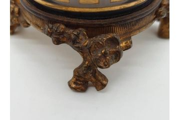 稀少　フランス　1880年〜1900年頃　オールドバカラ　Baccarat　ジャポニズム　花鳥文　金彩　台座付き　細やかな意匠が施されたエレガントな雰囲気溢れる花瓶2個セット(フルレッドクリスタルガラス、筒型、花器、花入れ、箱付き)(R-074575)