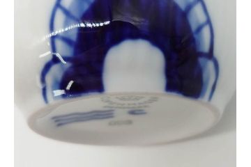 デンマーク　ROYAL COPENHAGEN(ロイヤルコペンハーゲン)　ブルーフルーテッド　メガ　大胆かつ繊細なデザインに魅了されるハイハンドルカップ&ソーサー3客セット(C&S、洋食器)(R-074579)