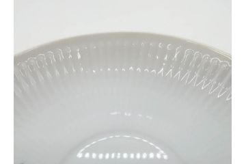 デンマーク　ROYAL COPENHAGEN(ロイヤルコペンハーゲン)　ブルーフルーテッド　メガ　大胆かつ繊細なデザインに魅了されるハイハンドルカップ&ソーサー3客セット(C&S、洋食器)(R-074579)