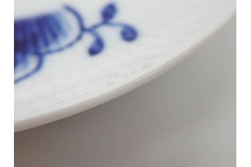 デンマーク　ROYAL COPENHAGEN(ロイヤルコペンハーゲン)　ブルーフルーテッド　メガ　大胆かつ繊細なデザインに魅了されるハイハンドルカップ&ソーサー3客セット(C&S、洋食器)(R-074579)