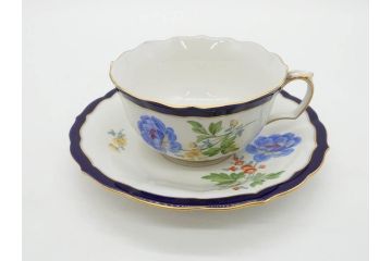 ドイツ　マイセン　Meissen　コバルトブルー　金彩　二つ花　フラワー　洗練された上品なデザインが目を惹くティーカップ&ソーサー2客セット(洋食器、C&S)(R-074580)