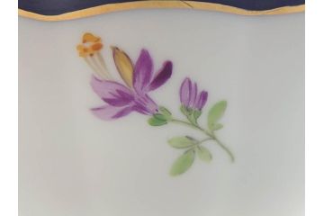 ドイツ　マイセン　Meissen　コバルトブルー　金彩　二つ花　フラワー　洗練された上品なデザインが目を惹くティーカップ&ソーサー2客セット(洋食器、C&S)(R-074580)