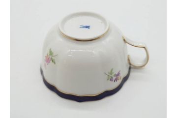 ドイツ　マイセン　Meissen　コバルトブルー　金彩　二つ花　フラワー　洗練された上品なデザインが目を惹くティーカップ&ソーサー2客セット(洋食器、C&S)(R-074580)