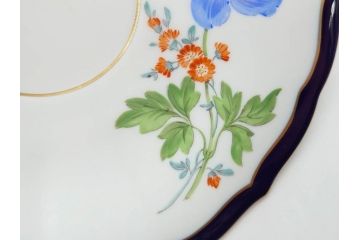 ドイツ　マイセン　Meissen　コバルトブルー　金彩　二つ花　フラワー　洗練された上品なデザインが目を惹くティーカップ&ソーサー2客セット(洋食器、C&S)(R-074580)