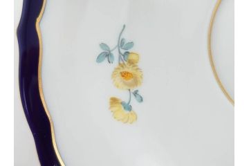 ドイツ　マイセン　Meissen　コバルトブルー　金彩　二つ花　フラワー　洗練された上品なデザインが目を惹くティーカップ&ソーサー2客セット(洋食器、C&S)(R-074580)