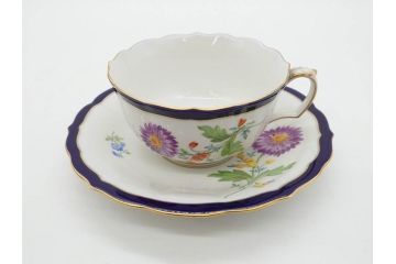 ドイツ　マイセン　Meissen　コバルトブルー　金彩　二つ花　フラワー　洗練された上品なデザインが目を惹くティーカップ&ソーサー2客セット(洋食器、C&S)(R-074580)