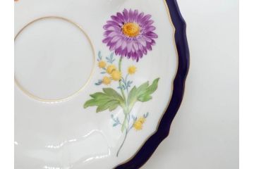 ドイツ　マイセン　Meissen　コバルトブルー　金彩　二つ花　フラワー　洗練された上品なデザインが目を惹くティーカップ&ソーサー2客セット(洋食器、C&S)(R-074580)