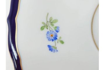 ドイツ　マイセン　Meissen　コバルトブルー　金彩　二つ花　フラワー　洗練された上品なデザインが目を惹くティーカップ&ソーサー2客セット(洋食器、C&S)(R-074580)