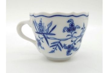 ドイツ　マイセン　Meissen　ブルーオニオン　意匠をこらした凝ったデザインが魅力的なモカカップ2客&オープンワーク透かしプレート2枚セット(皿、洋食器)(R-074581)