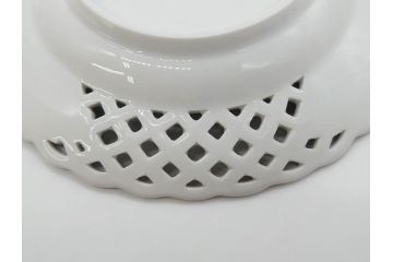ドイツ　マイセン　Meissen　ブルーオニオン　意匠をこらした凝ったデザインが魅力的なモカカップ2客&オープンワーク透かしプレート2枚セット(皿、洋食器)(R-074581)
