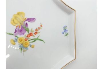 ドイツ　マイセン　Meissen　フラワー　多彩な花たちが華やぎをもたらしてくれるリキュールセット(花、ボトル、トレイ、トレー、カップ6客、酒器、洋食器)(R-074583)