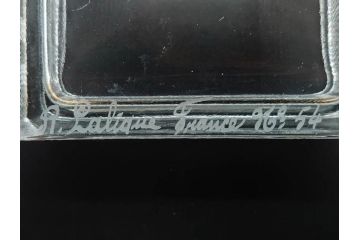 アンティーク　1920年代　レア　ルネ・ラリック(R.LALIQUE)　ツバメ　手彫り　職人による繊細な技法とデザインが美しいシガレットケース(ボックス、たばこ(タバコ)箱、小物入れ、アクセサリートレイ、ガラス、鳥)(R-074584)