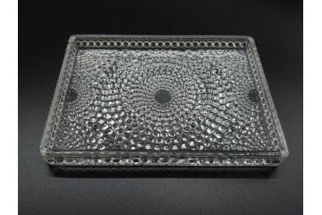 アンティーク　1933〜1951年頃　レア　ルネ・ラリック(R.LALIQUE)　ローレンス(Laurens)　繊細なデザインがエレガントな雰囲気溢れるシガレットケース(ボックス、たばこ(タバコ)箱、小物入れ、アクセサリートレイ、ガラス)(R-074585)